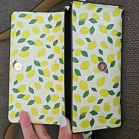 Kate Spade NWT Leather lemon print belt bag MSRP $98 π - Picture 5 of 10